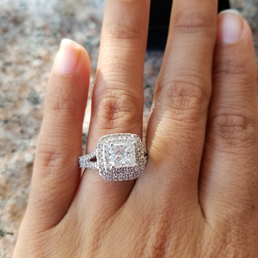 2.12 engagement ring size 4.5/5